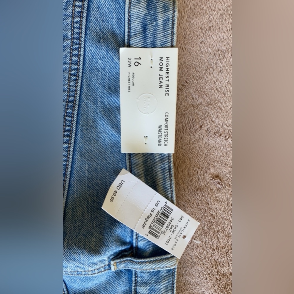 Mom American Eagle jeans - Picture 2 of 4